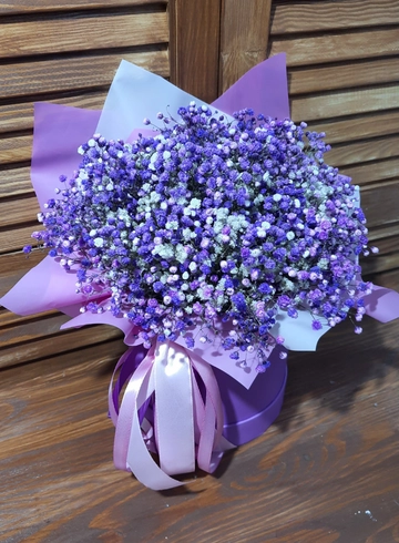 Композиция в  шляпной коробке «Фиалка» от интернет-магазина цветов в 