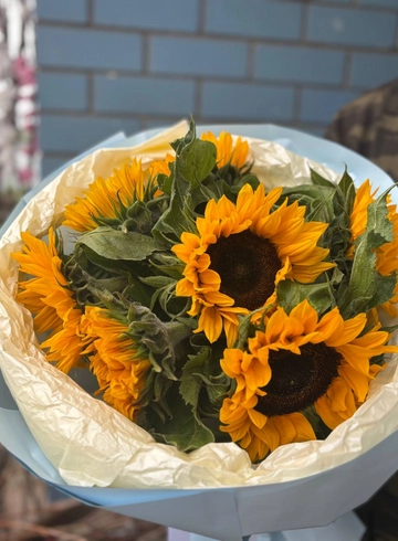 Монобукет из  подсолнухов от интернет-магазина цветов в 