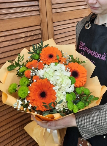 Букет «Яркое настроение» от интернет-магазина цветов в 