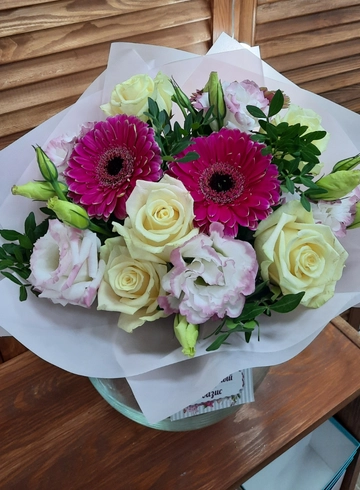 Букет «Нежный комплимент» от интернет-магазина цветов в 